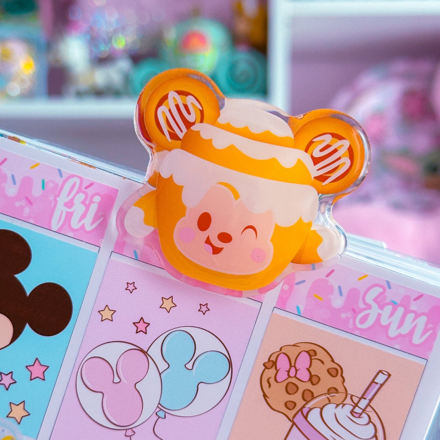 Acrylic Clip (LARGE) - Cupcake Mickey